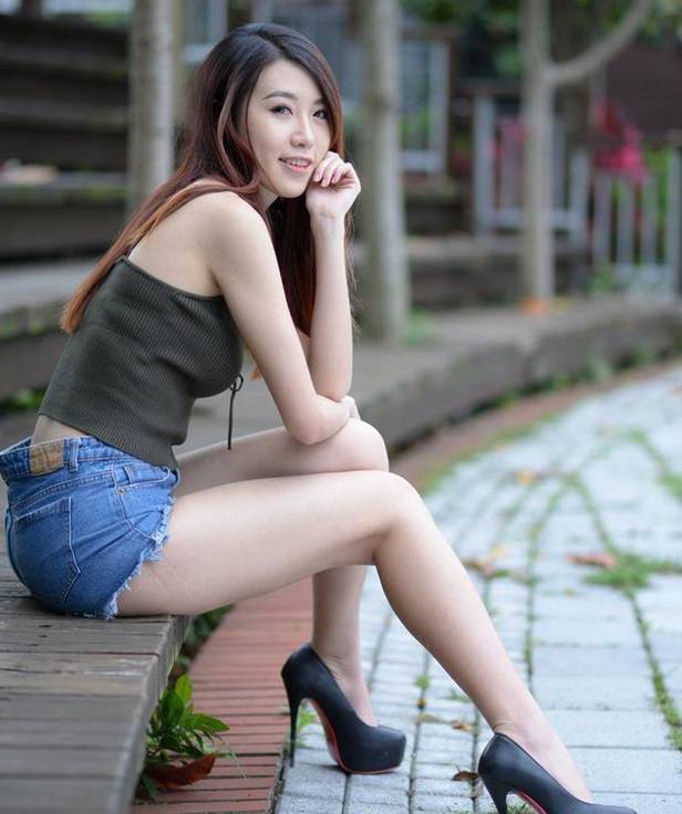 梦中的偷欢场景未剪辑